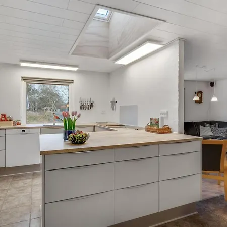 Dom wakacyjny Vicktoria - 500m To The Fjord By Interhome Blåvand